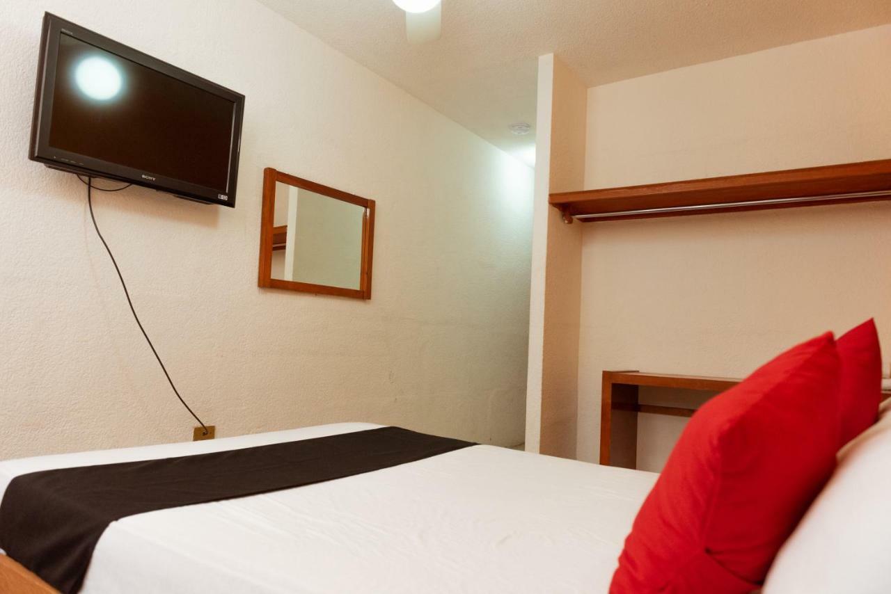 Oyo Hotel Italia Aguascalientes Kültér fotó