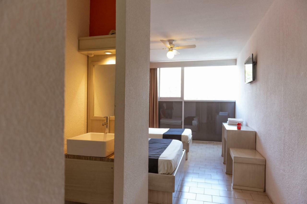 Oyo Hotel Italia Aguascalientes Kültér fotó