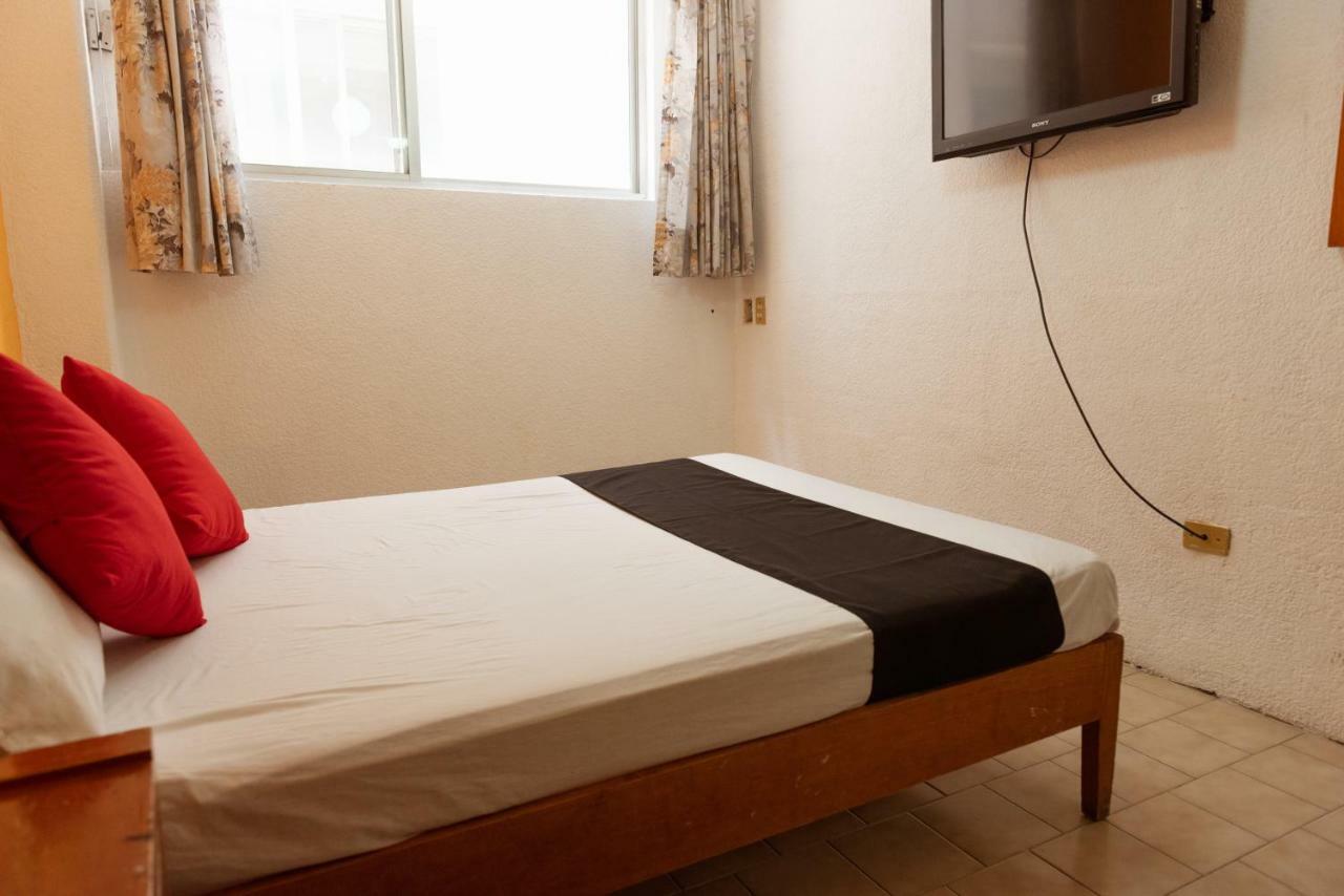 Oyo Hotel Italia Aguascalientes Kültér fotó