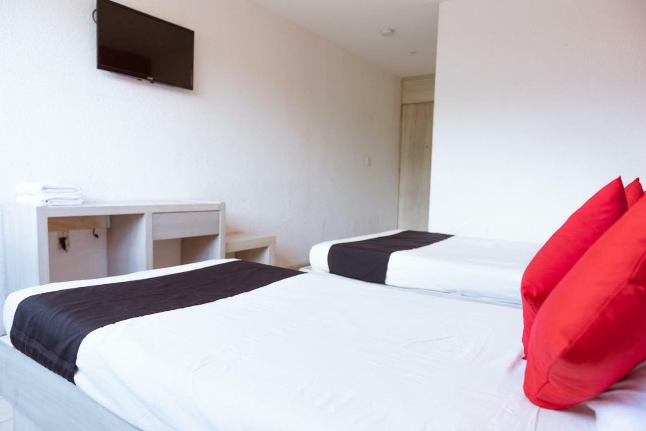 Oyo Hotel Italia Aguascalientes Kültér fotó